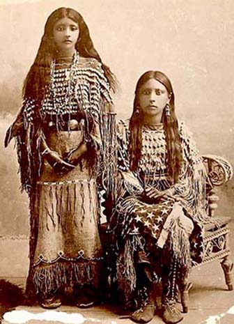 native american women clothing